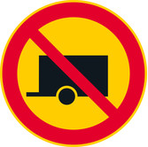 Ajoneuvoyhdistelmällä ajo kielletty kuva