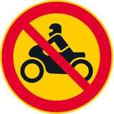 Moottoripyörällä ajo kielletty kuva